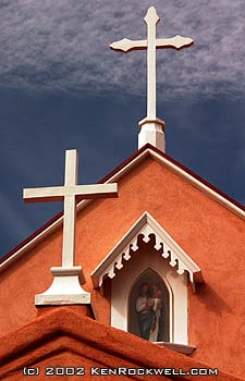 San Felipe de Neri Church, Albuquerque, New Mexico © 2002 KenRockwell.com