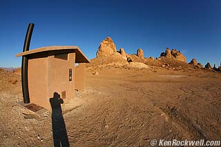 Toilet, Trona Pinnacles