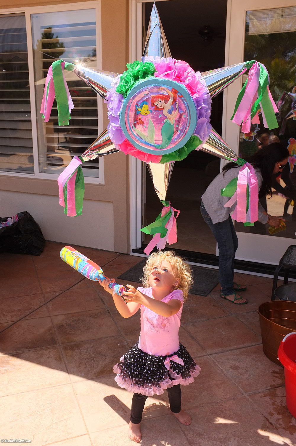 Katie and the Pi&ntilde;ata