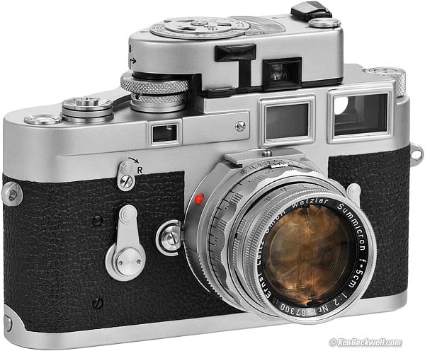 LEICAMETER MR-4 atop a 1963 LEICA M3.