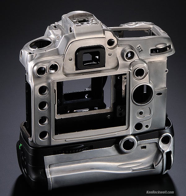 Most of the D7000's body is magnesium alloy Most of the D7000's body is magnesium alloy