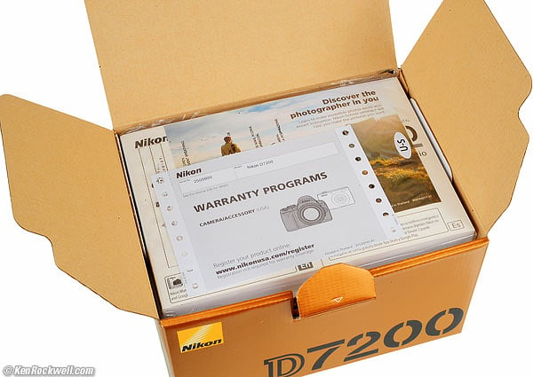 Nikon D7200 USA box contents