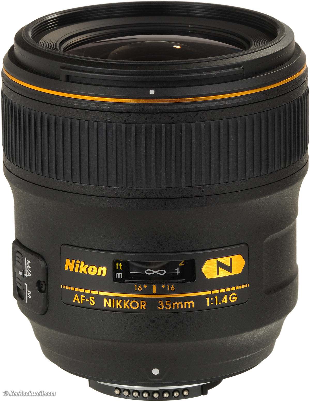 Nikon 35mm f/1.4 