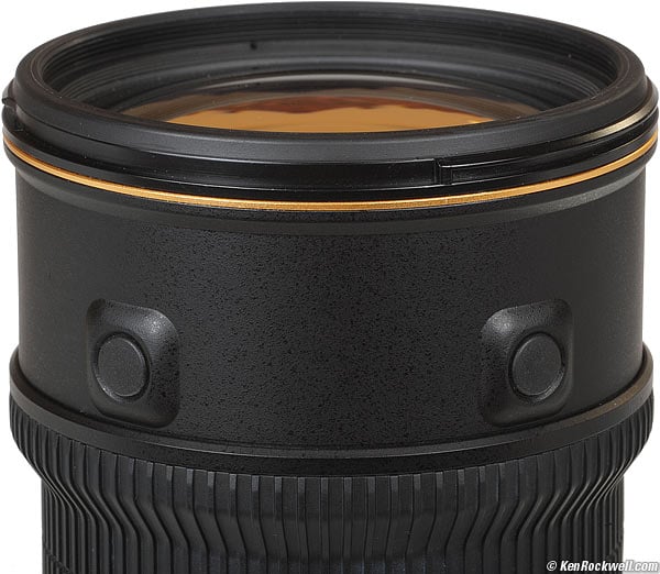 Nikon 70-200mm f/2.8 VR. Focus Lock Buttons