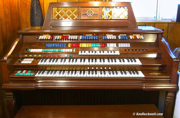 Wurlitzer 950 Theatre organ