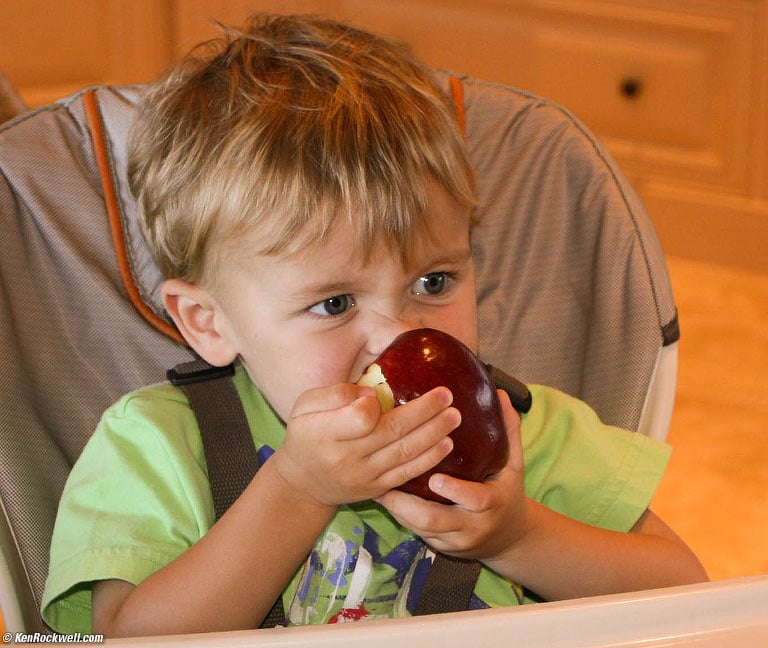 Ryan eats an apple