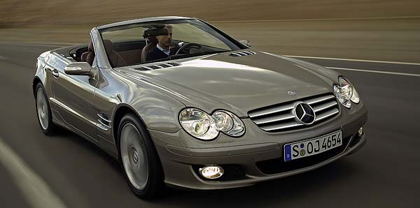 The SL550 debuted at the Geneva Auto Show in Switzerland in March, 2006.