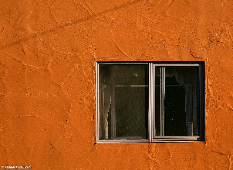 Orange, Los Padres Inn