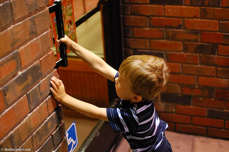 Ryan Opens the Door to Wendy's, 9:18 PM.