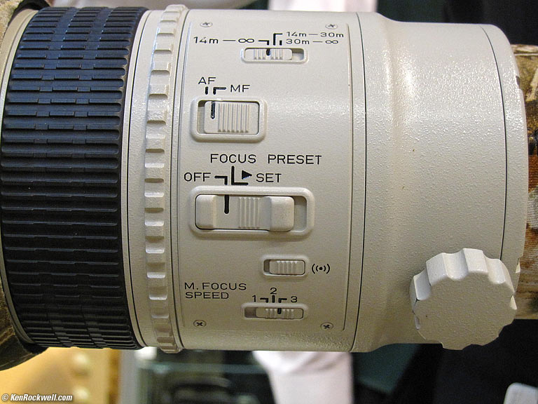 Canon EF 1,200mm F/5.6 L Controls.