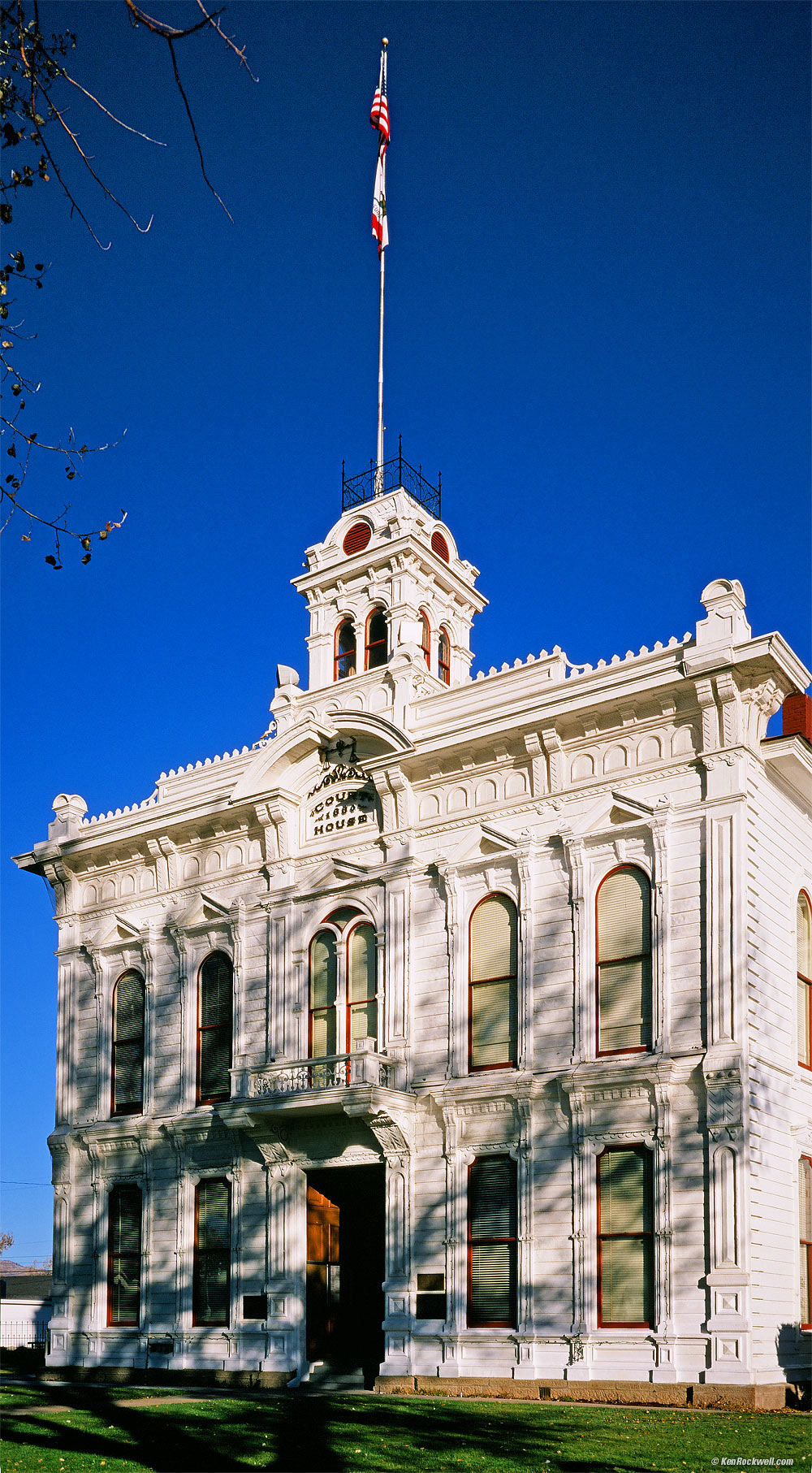 Tall View of the Mono County Courthouse
