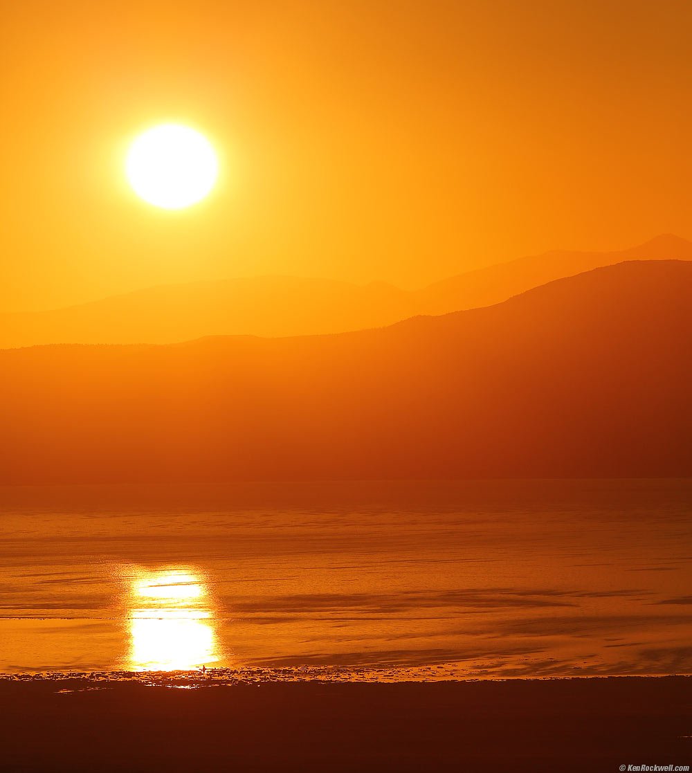 Sunrise over Mono Lake with big sun