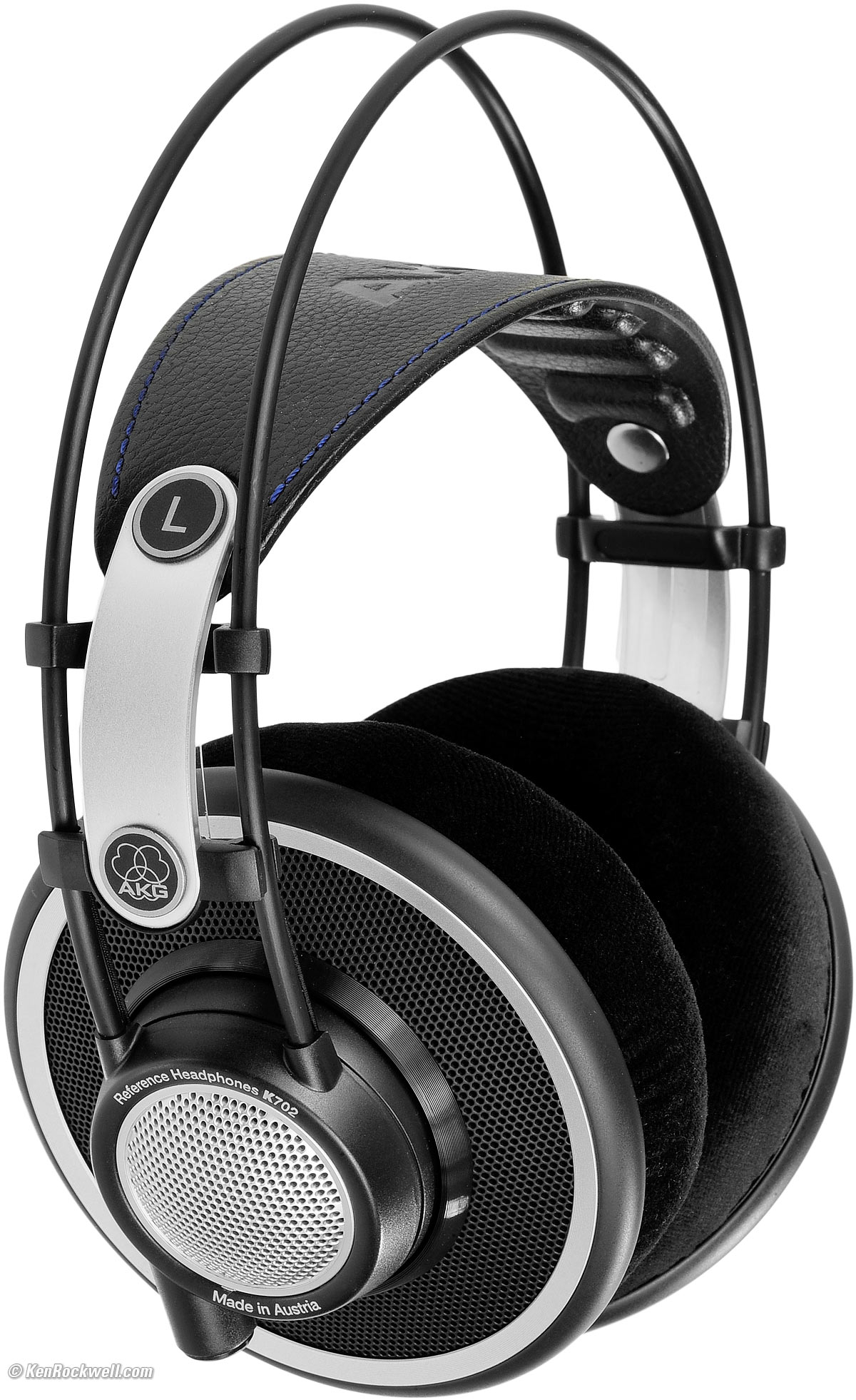 AKG K702