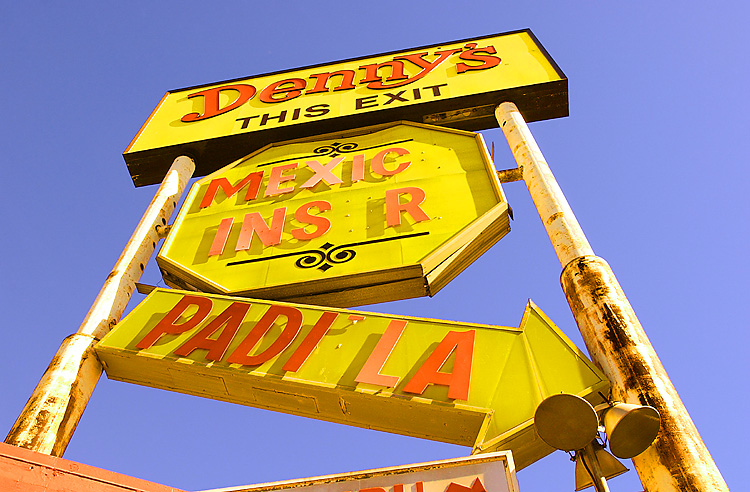 dennys750