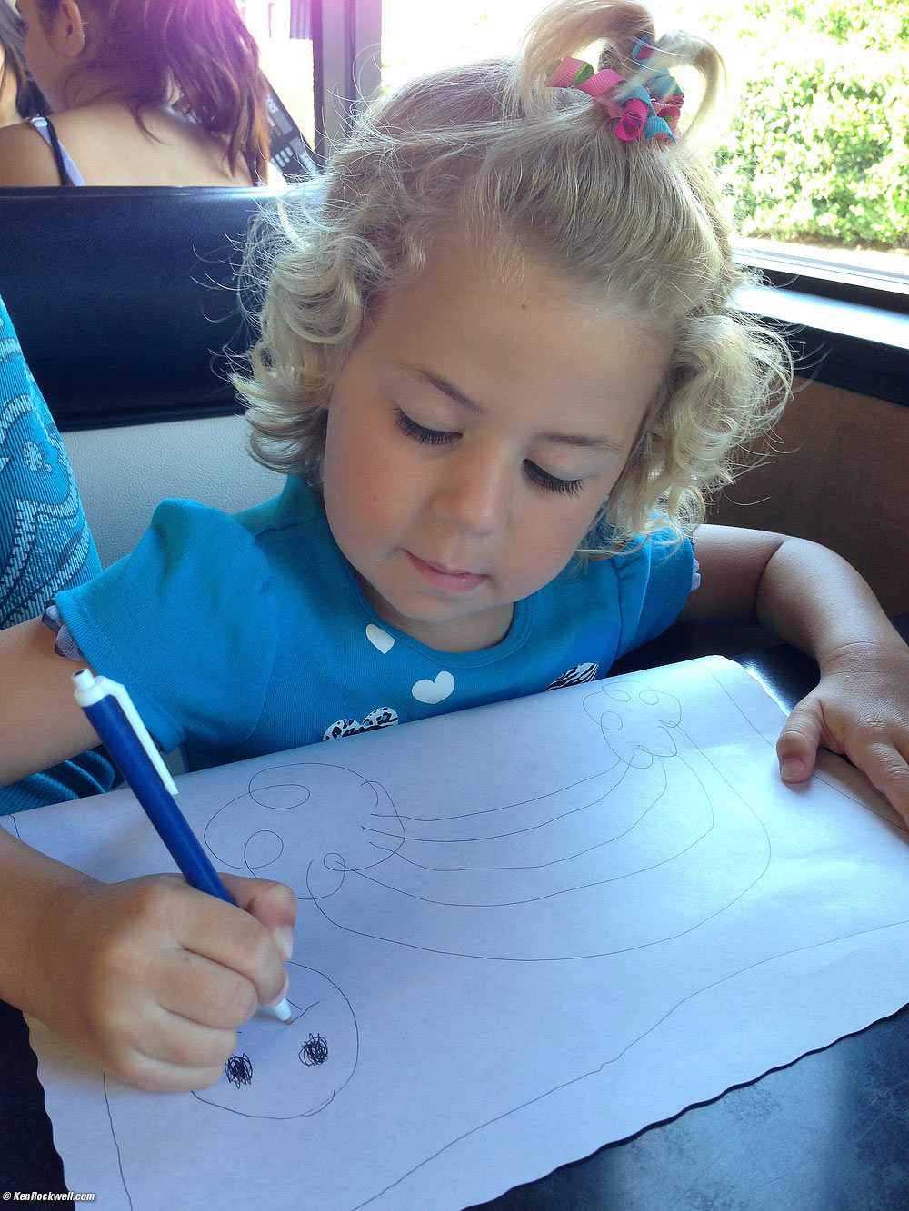 Katie draws at Hot off the Grill