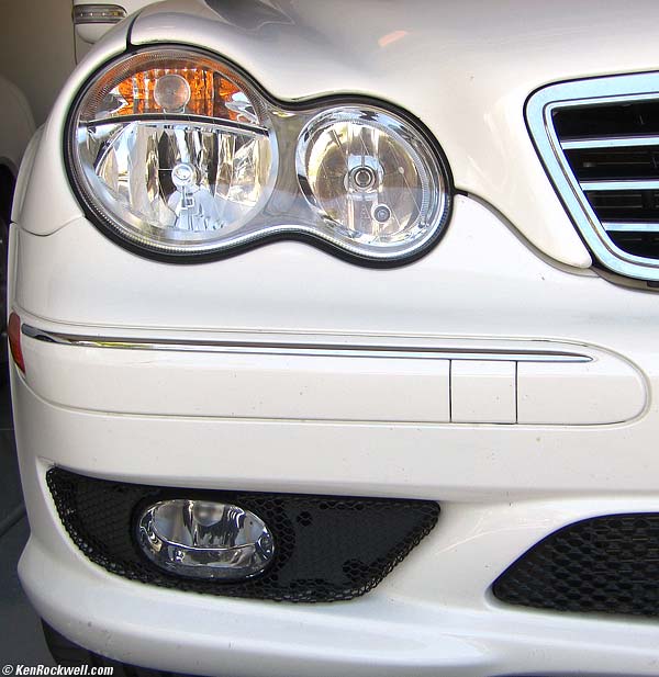 thumbnail interactive-video image 1 of Magneti Marelli Right Headlight For Mercedes-Benz W203 C-Class (2000-2007) 1 of 2