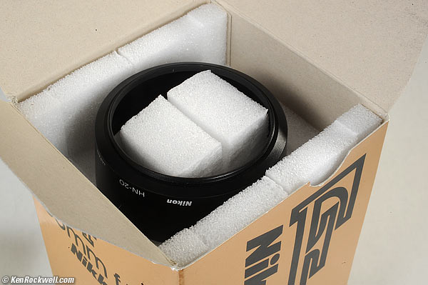 Nikon 85mm f/1.4 packaging