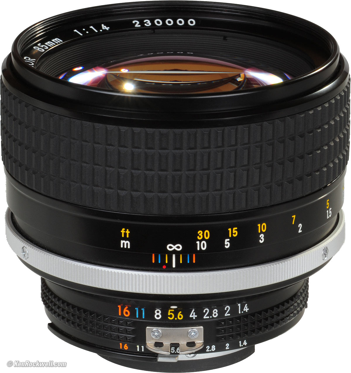 Hoogte Briljant Lake Taupo Nikon 85mm f/1.4 AI-s Review