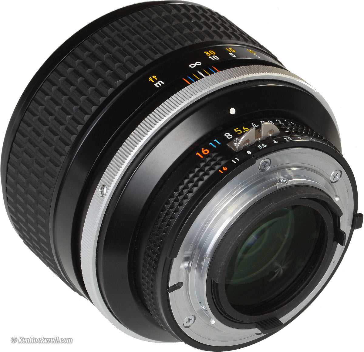 カメラ レンズ(単焦点) Nikon 85mm f/1.4 AI-s Review