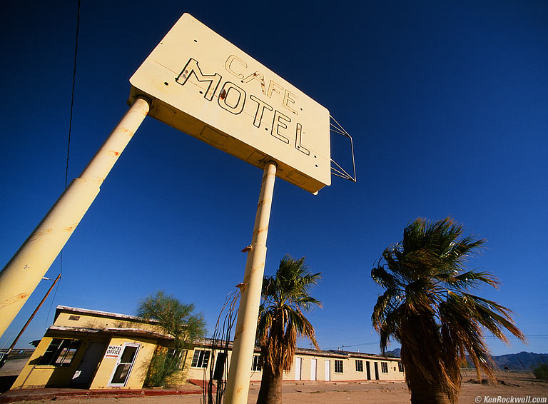 Cafe Motel