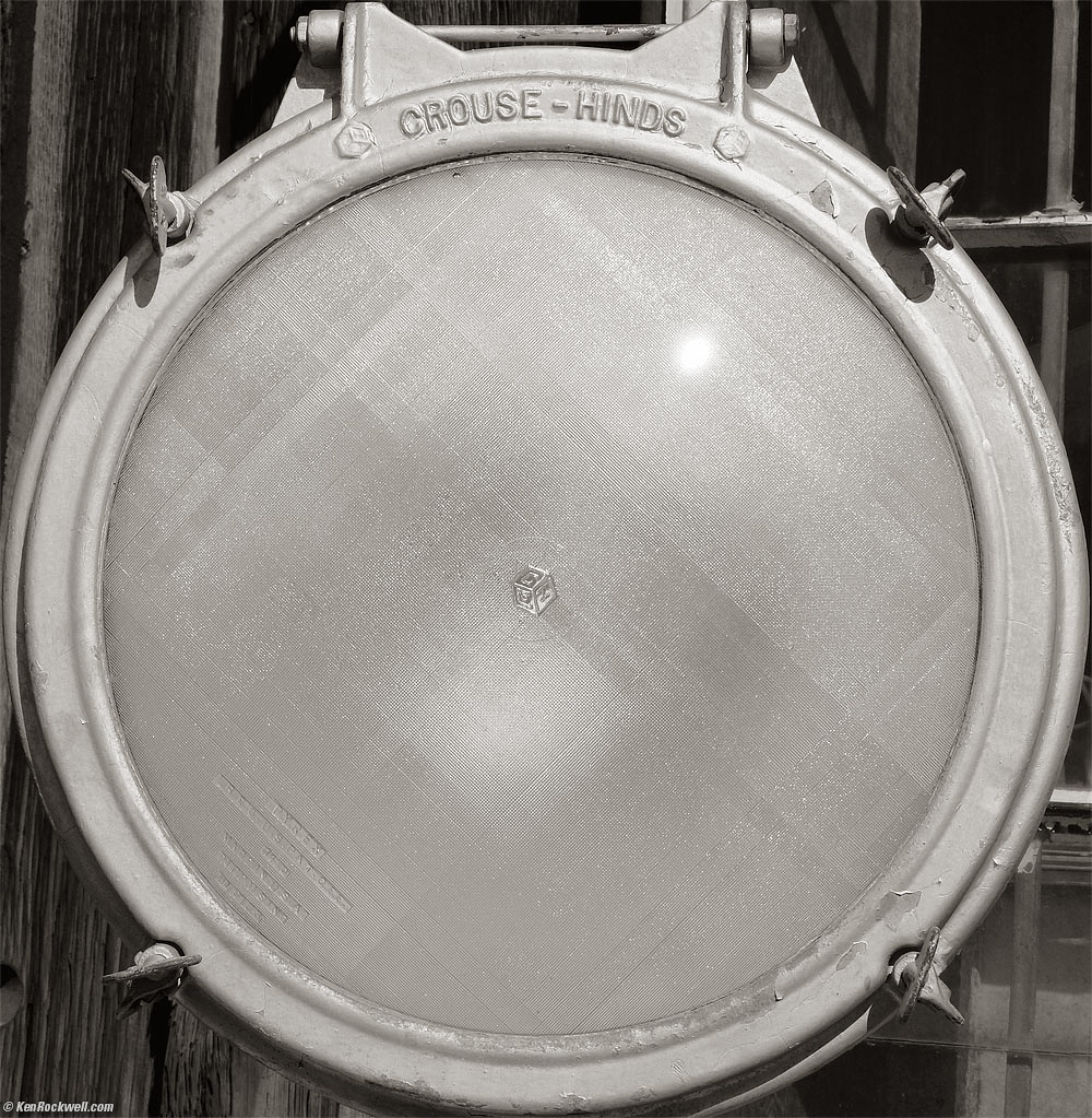 Crouse-Hinds Light