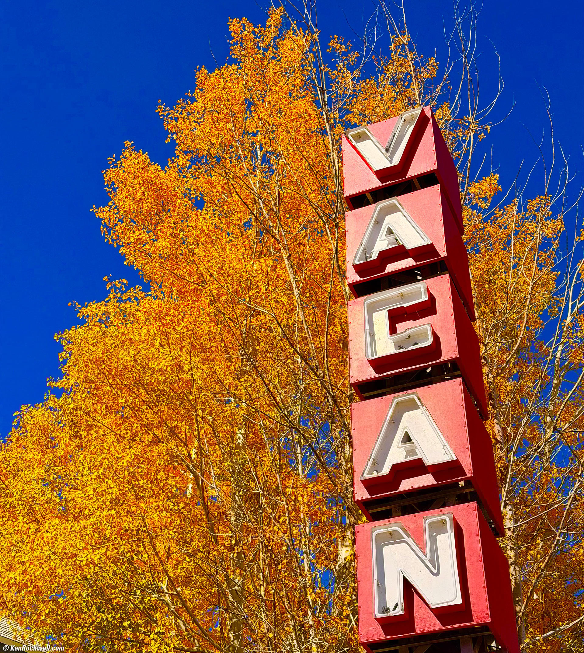 Fall Color From California's Eastern Sierra by Ken Rockwell, October 2025